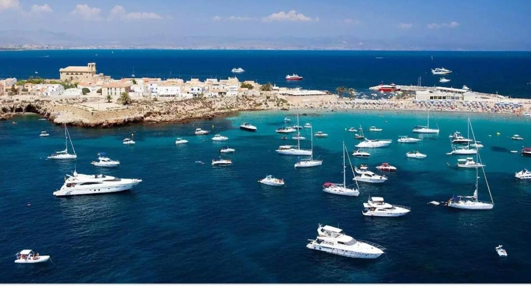 Mediterranean Beach Apartment 180º Sea & Island Views Санта-Пола Екстер'єр фото